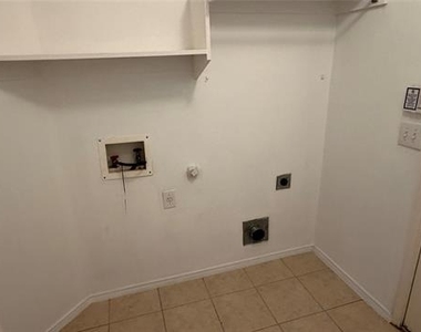 307 Waterford Drive - Photo Thumbnail 20
