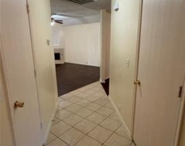 307 Waterford Drive - Photo Thumbnail 18