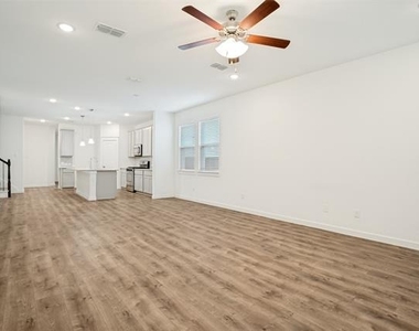 2506 Sun Grove Road - Photo Thumbnail 3