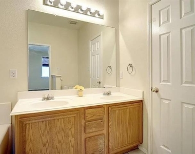 3621 Desert Mesa Road - Photo Thumbnail 9