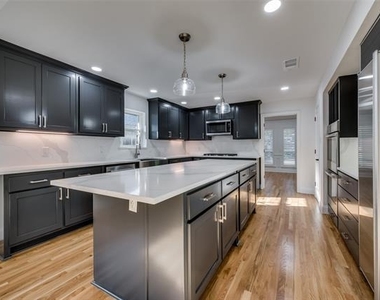 7018 Deloache - Photo Thumbnail 12