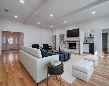 7018 Deloache - Photo Thumbnail 7