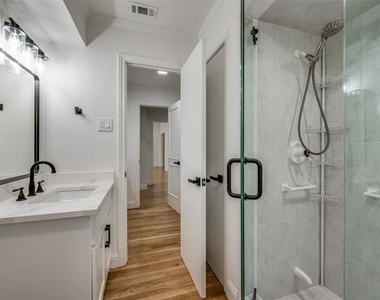 7018 Deloache - Photo Thumbnail 30
