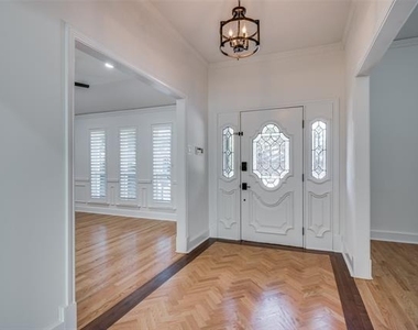 7018 Deloache - Photo Thumbnail 3
