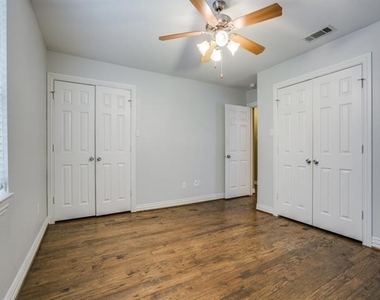 4734a Bradford Drive - Photo Thumbnail 12
