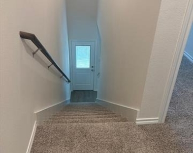 219 Tall Cedar Way - Photo Thumbnail 14