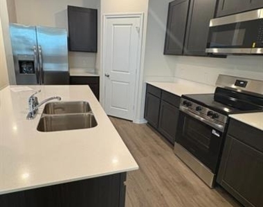 219 Tall Cedar Way - Photo Thumbnail 9