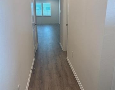 219 Tall Cedar Way - Photo Thumbnail 4