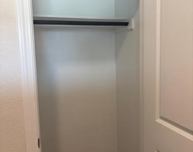 219 Tall Cedar Way - Photo Thumbnail 3