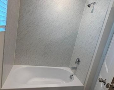 219 Tall Cedar Way - Photo Thumbnail 18
