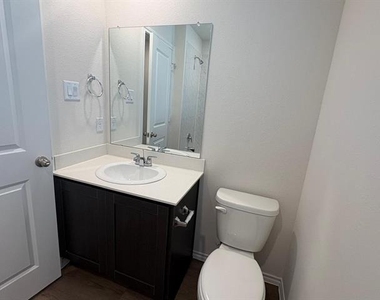 219 Tall Cedar Way - Photo Thumbnail 6