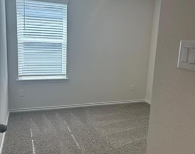 219 Tall Cedar Way - Photo Thumbnail 17