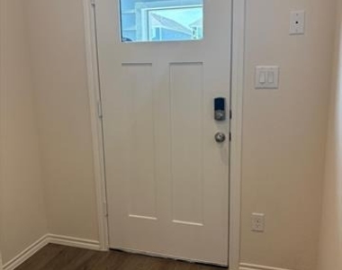 219 Tall Cedar Way - Photo Thumbnail 2