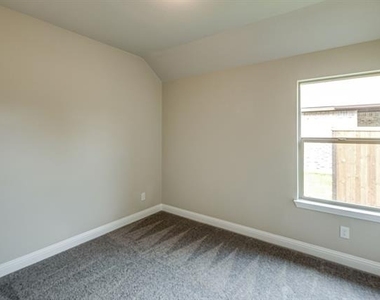 1513 Elizabeth Street - Photo Thumbnail 17
