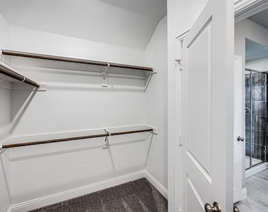 1513 Elizabeth Street - Photo Thumbnail 13