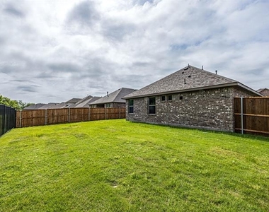 1513 Elizabeth Street - Photo Thumbnail 25