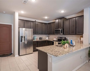 3517 Cricket Drive - Photo Thumbnail 2