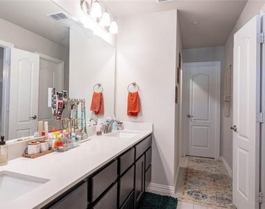 3517 Cricket Drive - Photo Thumbnail 9
