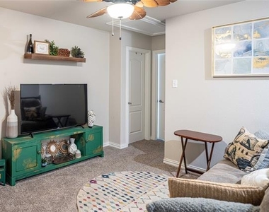 3517 Cricket Drive - Photo Thumbnail 6