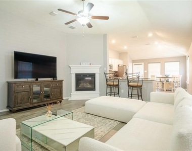 8900 Devonshire Drive - Photo Thumbnail 2