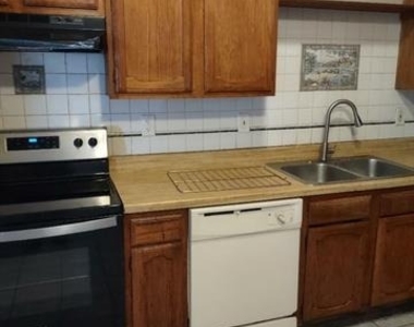 406 Vincent Street - Photo Thumbnail 9