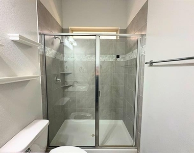 302 Julia Lane - Photo Thumbnail 22