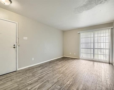 3504 Fawn Valley Drive - Photo Thumbnail 2