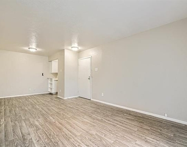3504 Fawn Valley Drive - Photo Thumbnail 3