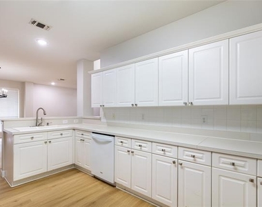1803 Fern Court - Photo Thumbnail 10