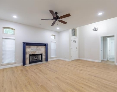 1803 Fern Court - Photo Thumbnail 6