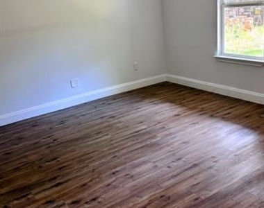 714 Cedarcrest Drive - Photo Thumbnail 8