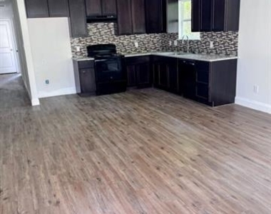 714 Cedarcrest Drive - Photo Thumbnail 2
