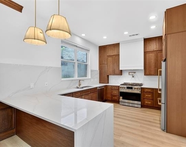 4008 Acapulco Street - Photo Thumbnail 6