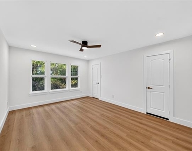 4008 Acapulco Street - Photo Thumbnail 26