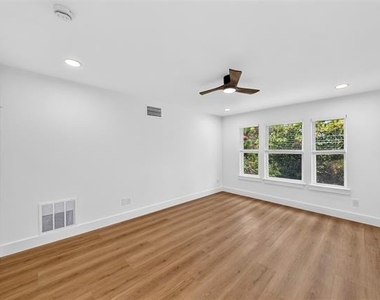 4008 Acapulco Street - Photo Thumbnail 29