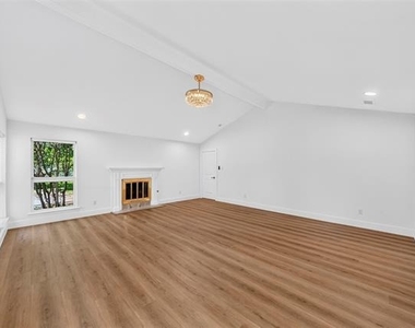 4008 Acapulco Street - Photo Thumbnail 20