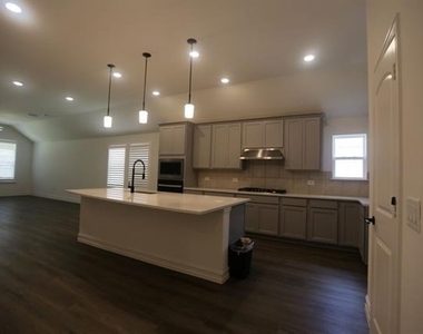 3412 Marginal Drive - Photo Thumbnail 27