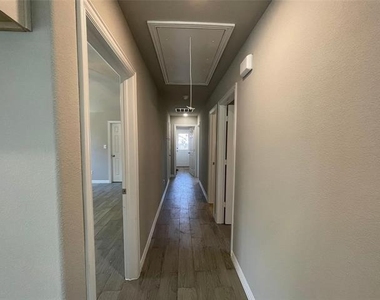 1019 E Hattie Street - Photo Thumbnail 17