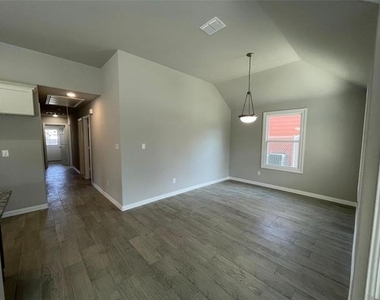 1019 E Hattie Street - Photo Thumbnail 6