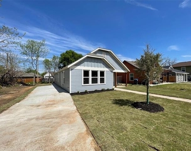 1019 E Hattie Street - Photo Thumbnail 3