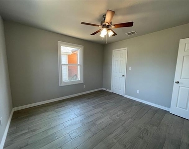 1019 E Hattie Street - Photo Thumbnail 24