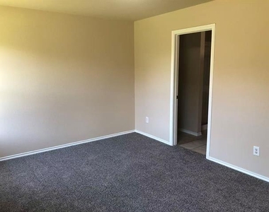 2760 Tanner Street - Photo Thumbnail 8