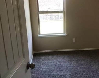 2760 Tanner Street - Photo Thumbnail 11