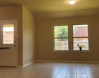 2760 Tanner Street - Photo Thumbnail 6