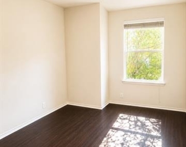 10633 Traymore Drive - Photo Thumbnail 11