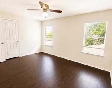 10633 Traymore Drive - Photo Thumbnail 7