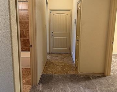 1800 Potrillo Lane - Photo Thumbnail 5