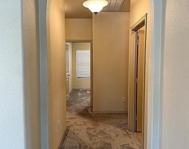1800 Potrillo Lane - Photo Thumbnail 9