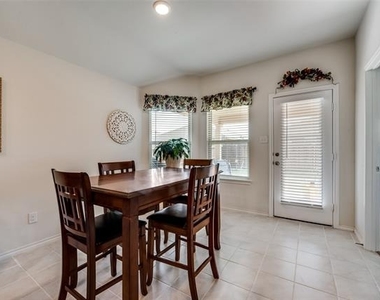 809 Meadow Wood Lane - Photo Thumbnail 5