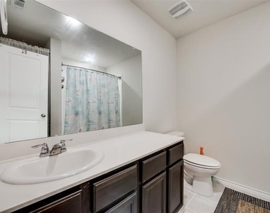 809 Meadow Wood Lane - Photo Thumbnail 9